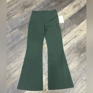 NWT Lululemon Groove Pant SHR Flare Nulu Sz. 12
